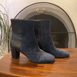 Donald J Pliner Jia Navy Suede Leather Textured Crocodile Ankle Boots Size 7